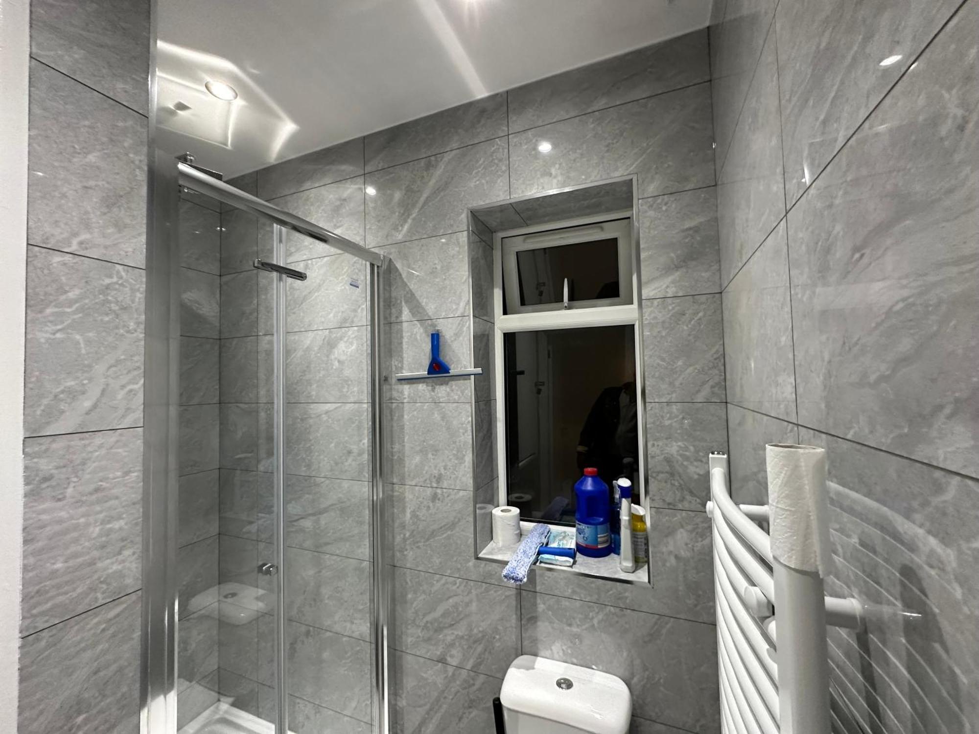 4Th Studio Flat With Private Own Bathroom A London Luxury Family Home Setup And Furnished With Double Bed Plus A Double Futon-Sofa Bed A Single Futon Bed A Baby Cot And Garden And Free Parking Exterior photo